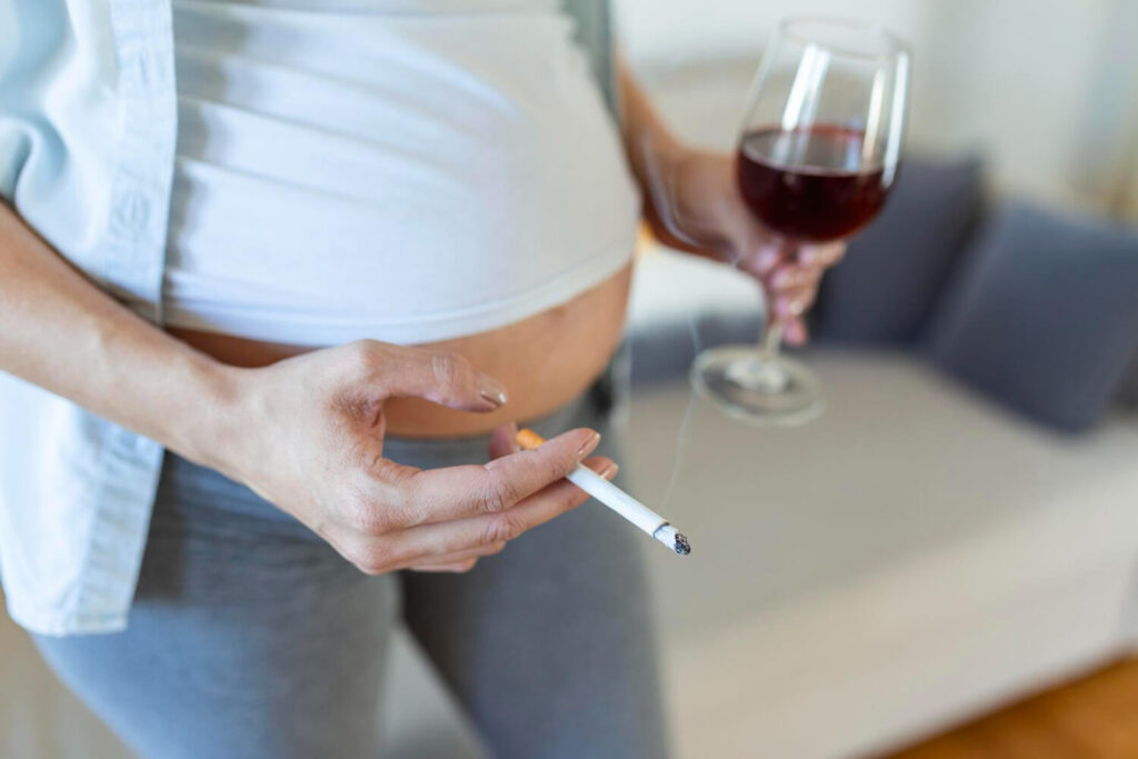 Alcohol, tabaco y cafeína: efectos en la fertilidad
